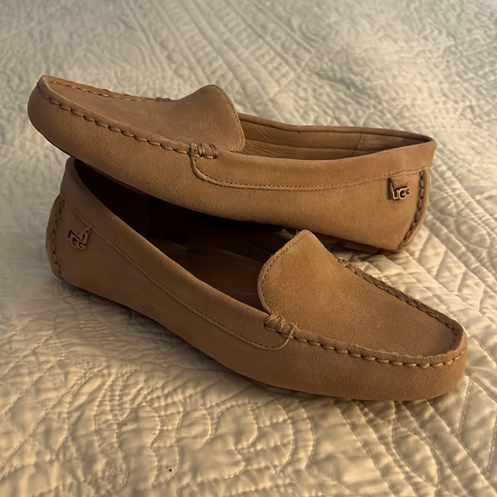 Ugg Suede Loafers Size 6.5 - NEVER WORN!
